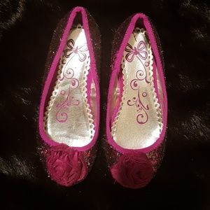 Lil girl's shoes size 12